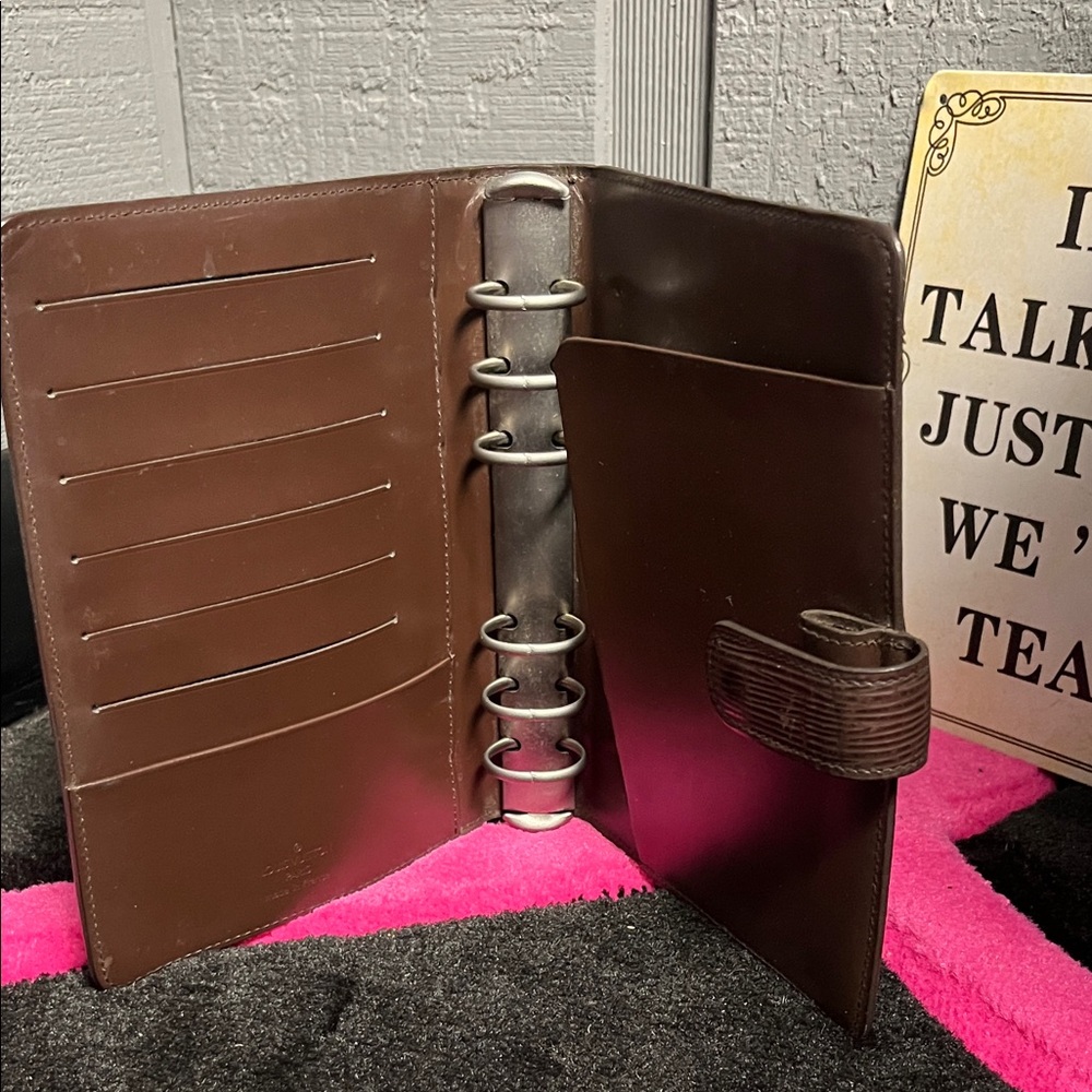 Louis Vuitton Brown Wallet - Picture 4 of 9